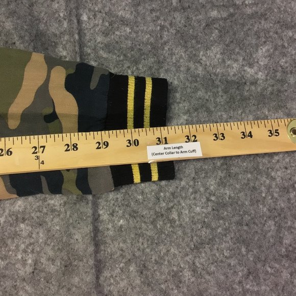 True Religion TR Logo stitched Women's Camo Bomber Jacket WD00175C Size: Large - Picture 8 of 9